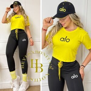 Columbia Black and Yellow Women's Pants